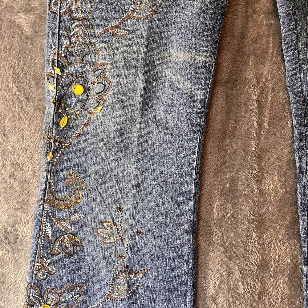 Mixit Embroidered Flare Jeans in Blue with Yellow Accents Size 6 - Picture 10 of 16
